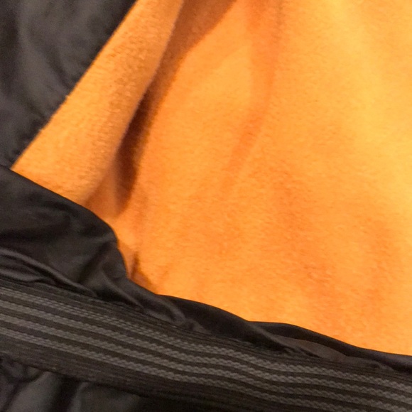 Liquid ski/snowboard jacket. - Picture 7 of 8